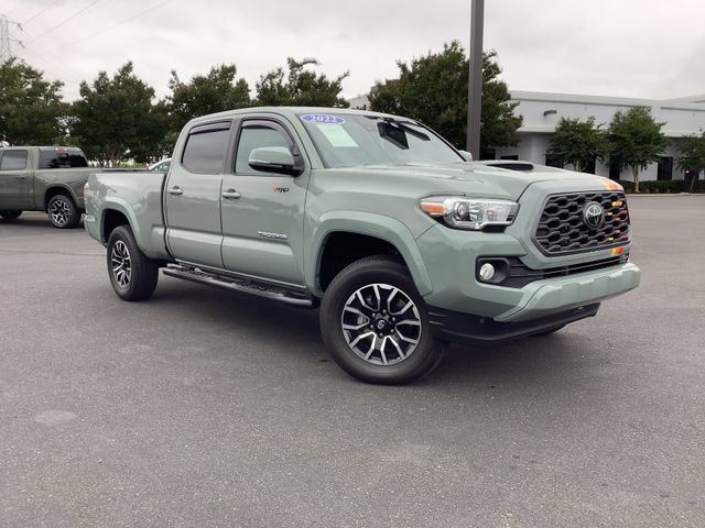 Used 2022 Toyota Tacoma TRD Sport w/ TRD Premium Sport Package AWD/4WD image 2