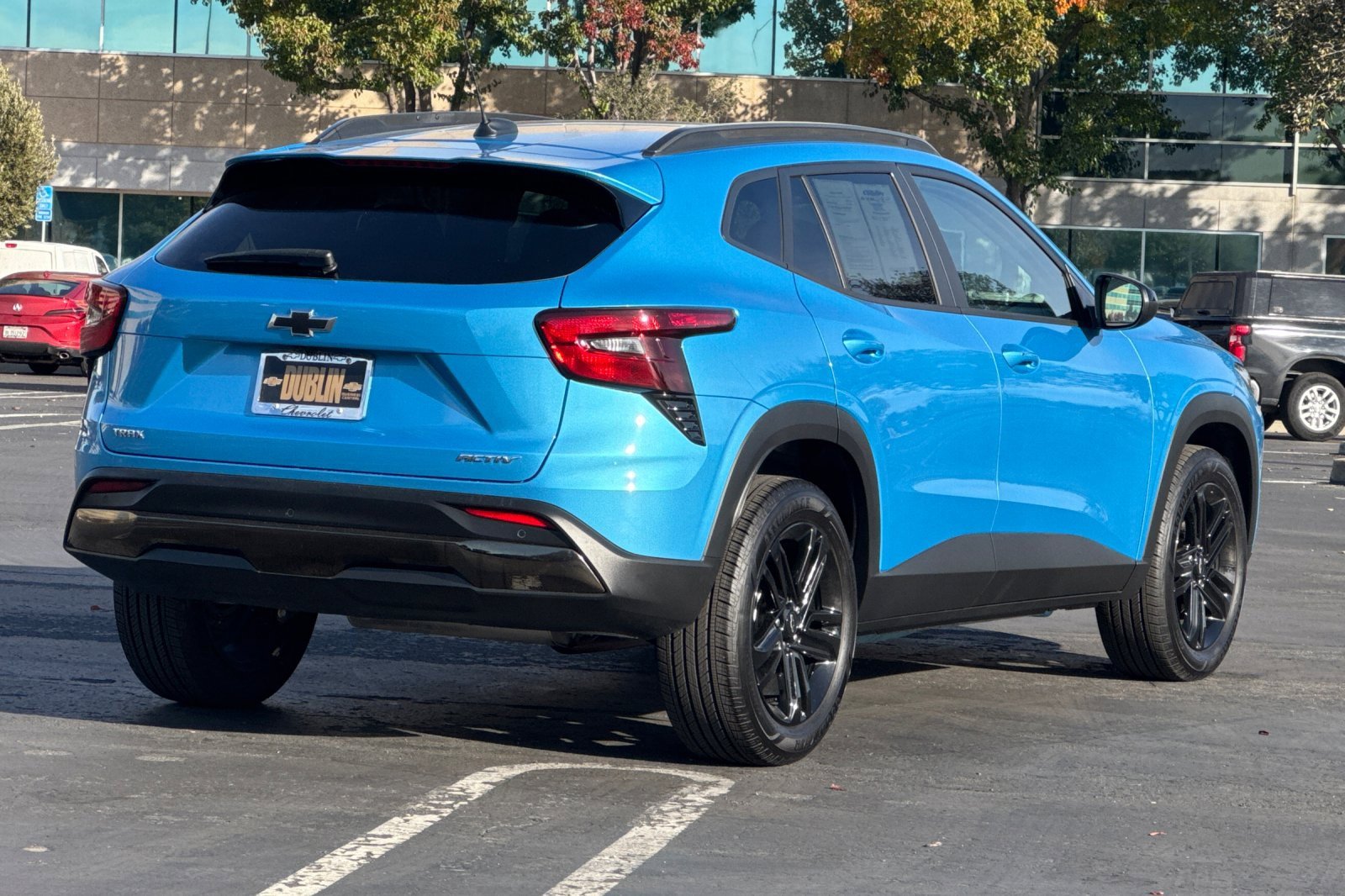 Used 2025 Chevrolet Trax ACTIV w/ Sunroof Package image 4