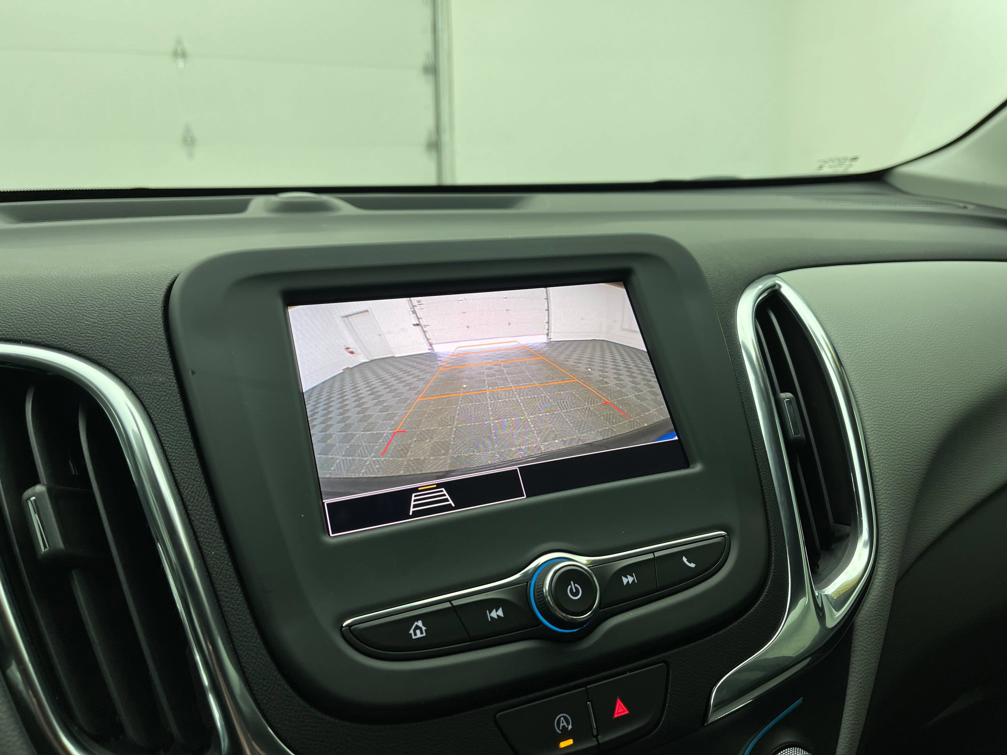 Used 2024 Chevrolet Equinox LS FWD image 27