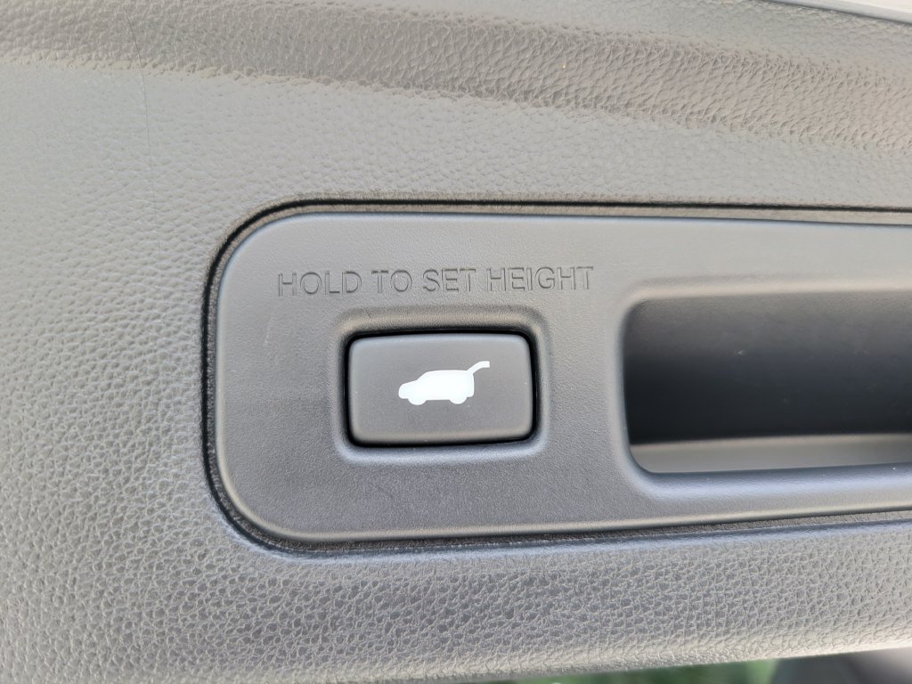Used 2025 Acura MDX A-Spec w/ Advance Package AWD/4WD image 9
