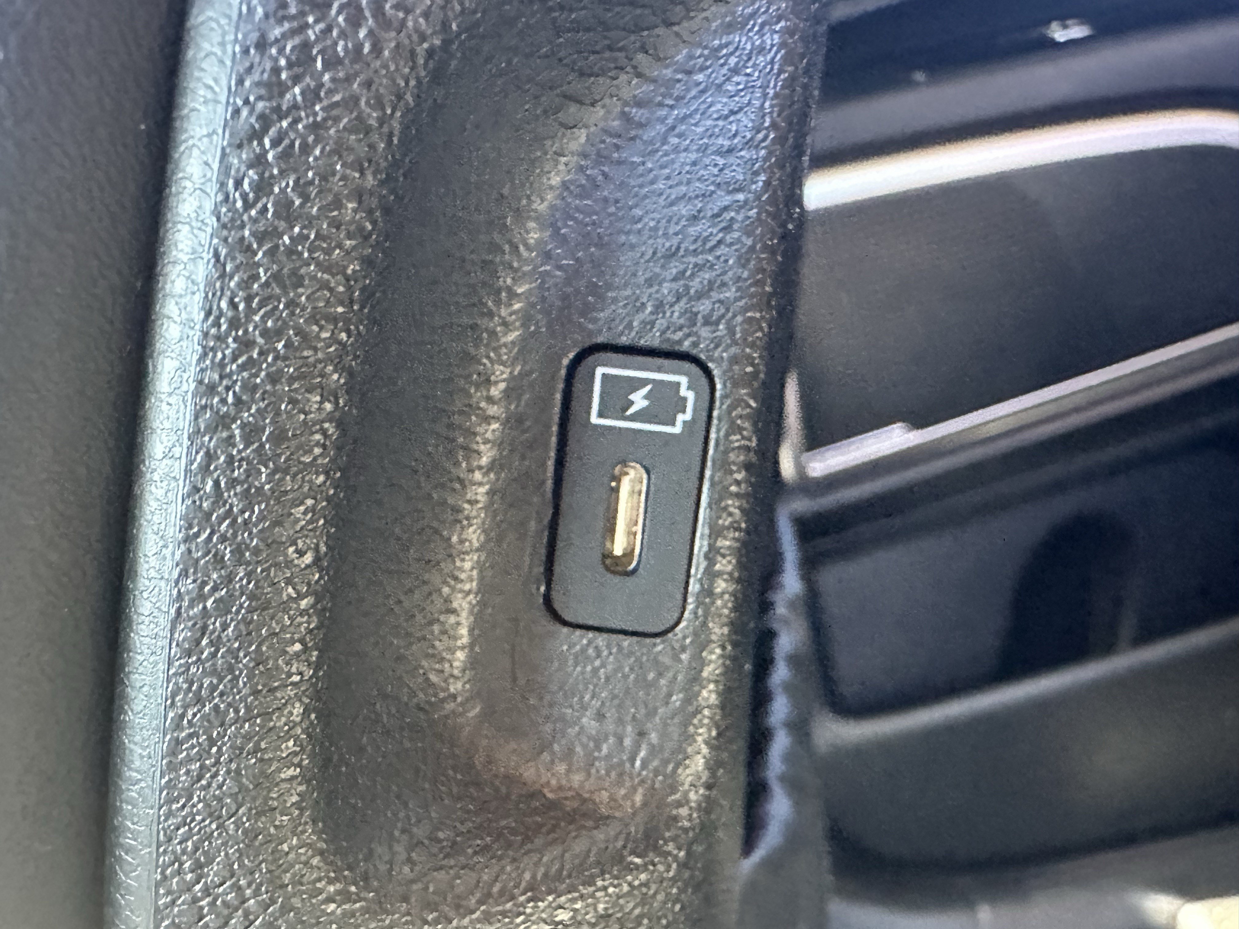 Used 2024 Kia Telluride LX FWD image 21