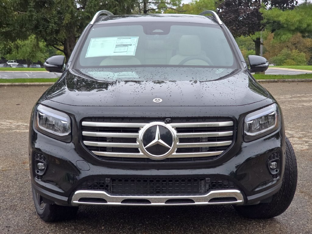 New 2026 Mercedes-Benz GLB 250 4MATIC image 11