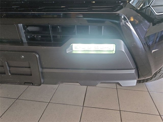 Used 2025 Toyota Tacoma TRD Off-Road image 25