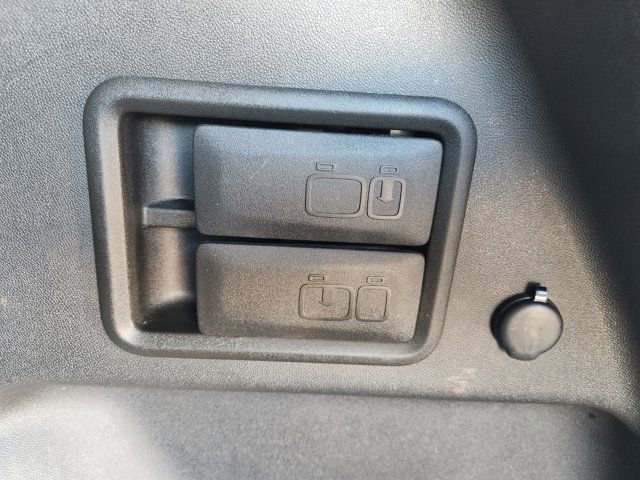 Used 2020 Chevrolet Equinox Premier image 35