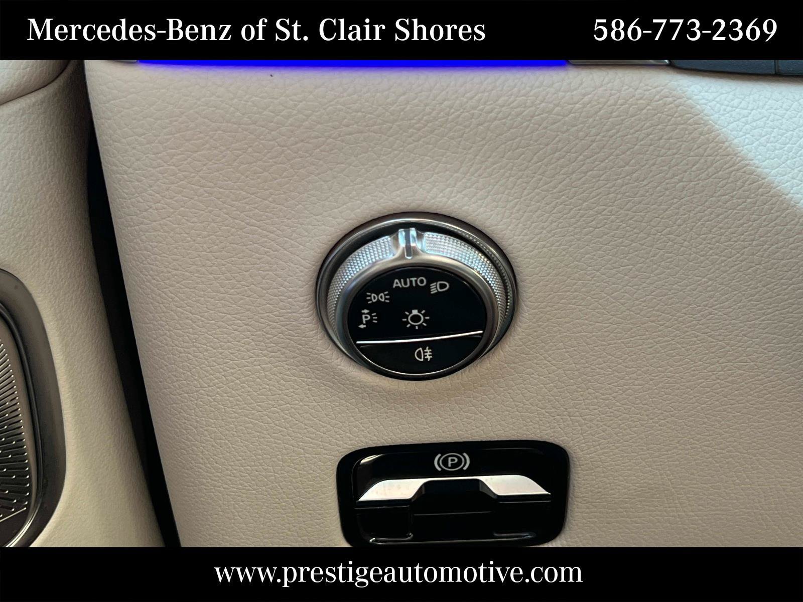 Used 2025 Mercedes-Benz GLC 350e 4MATIC image 35