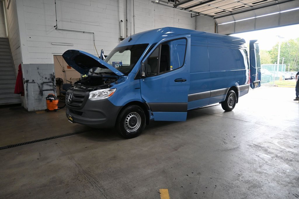 Used 2024 Mercedes-Benz eSprinter 170 Cargo image 43