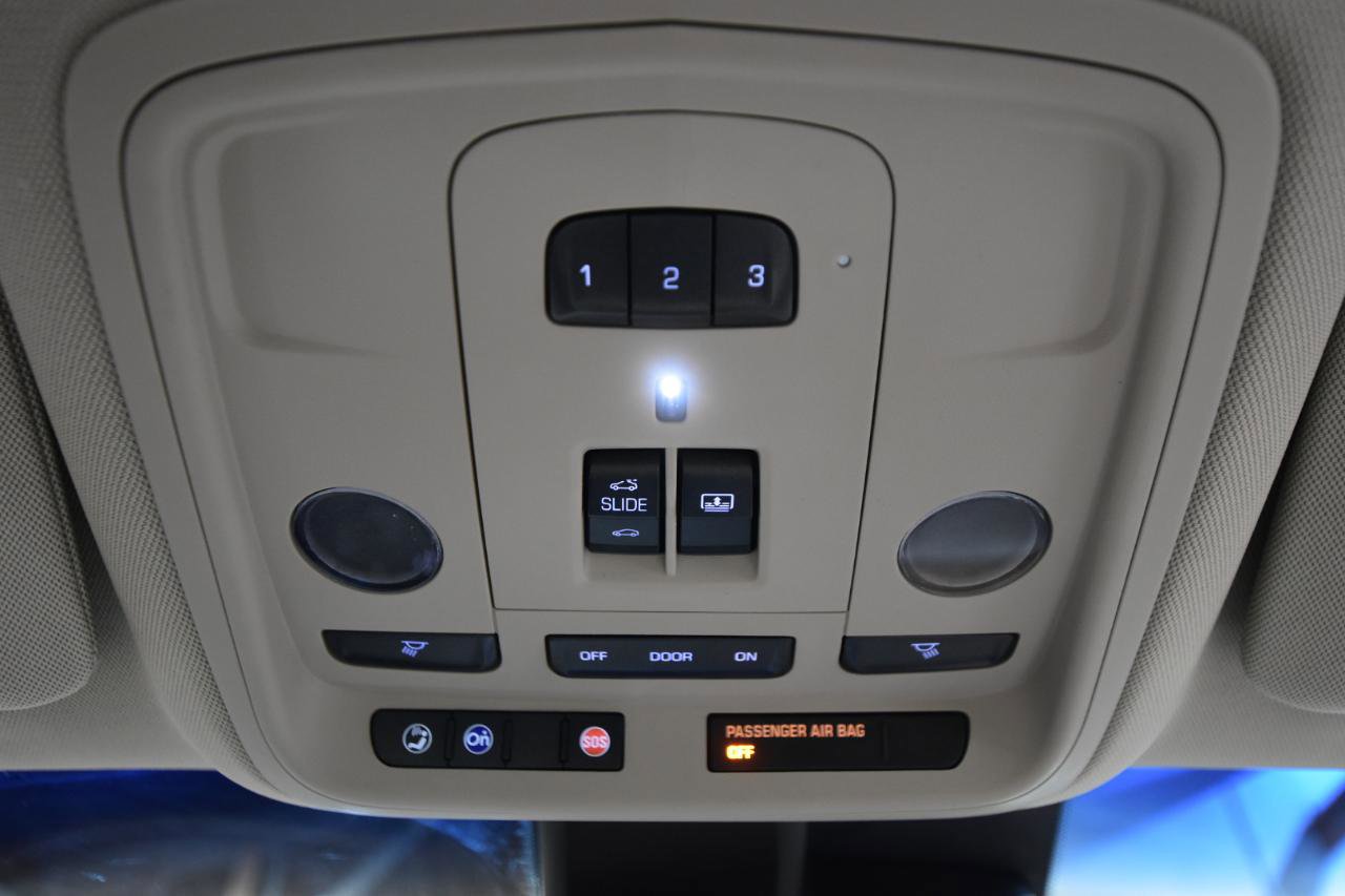 Used 2013 Cadillac XTS Luxury w/ Driver Awareness Package FWD image 32