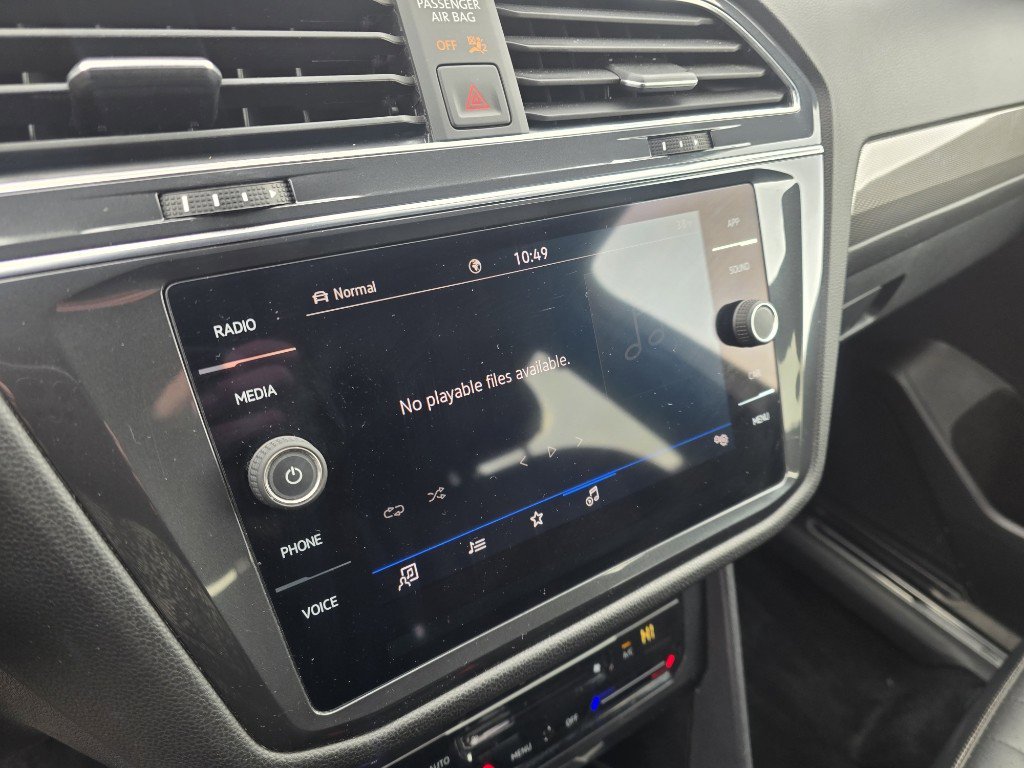 Used 2023 Volkswagen Tiguan SE R-Line image 21