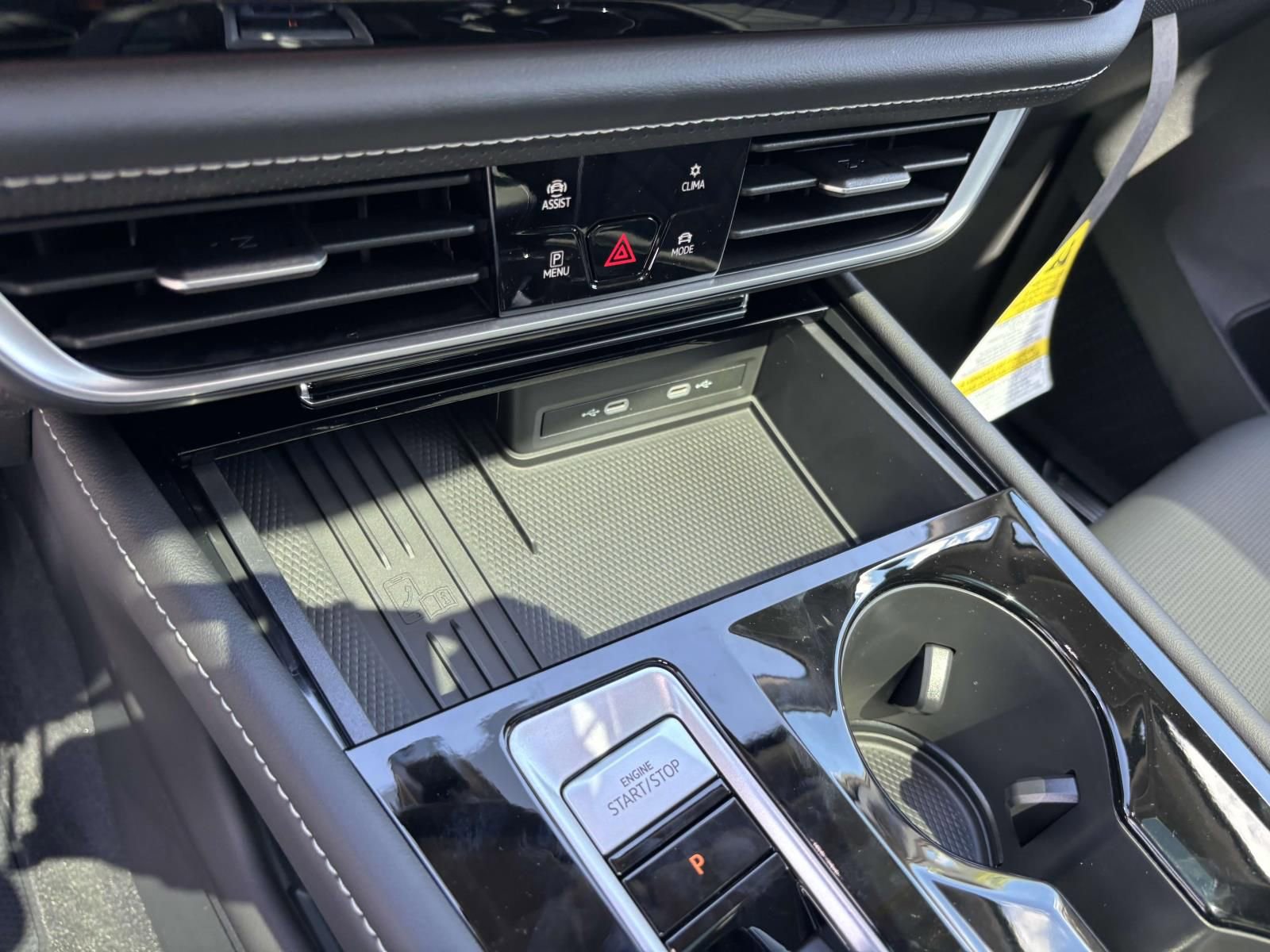 New 2026 Volkswagen Atlas SEL Premium R-Line image 23