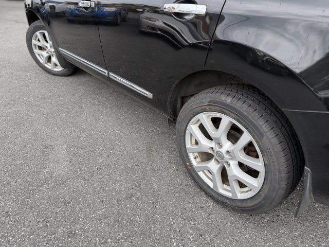 Used 2013 Nissan Rogue SL AWD/4WD image 26