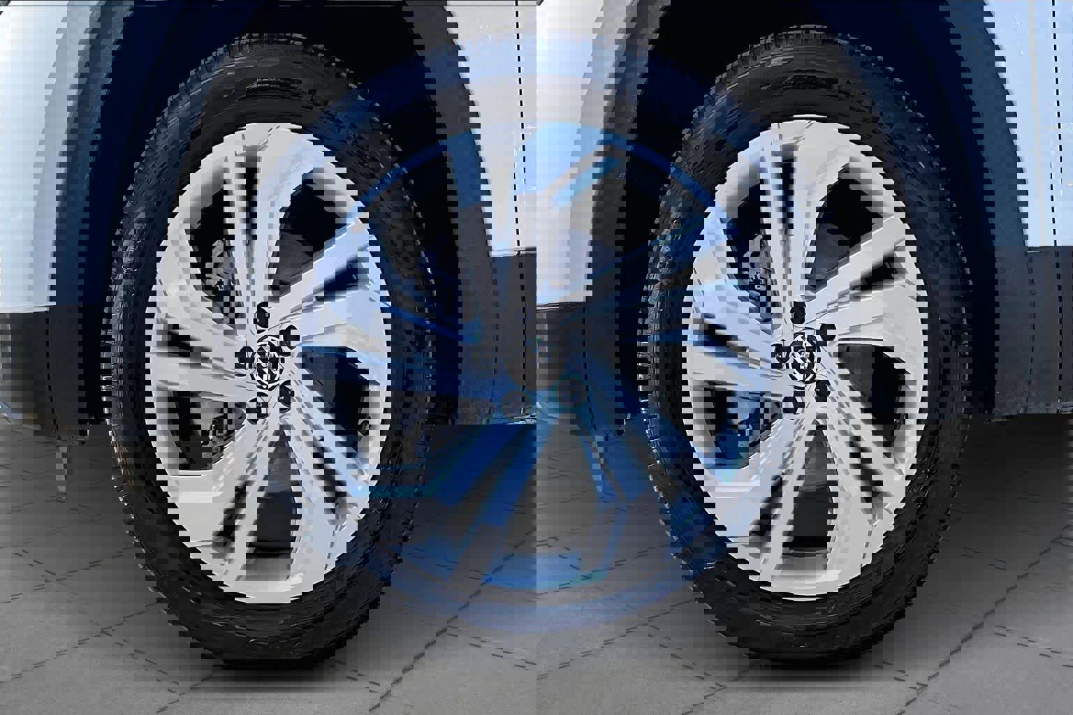 Certified 2023 Volkswagen Atlas Cross Sport SE w/ Black Wheel Package image 11