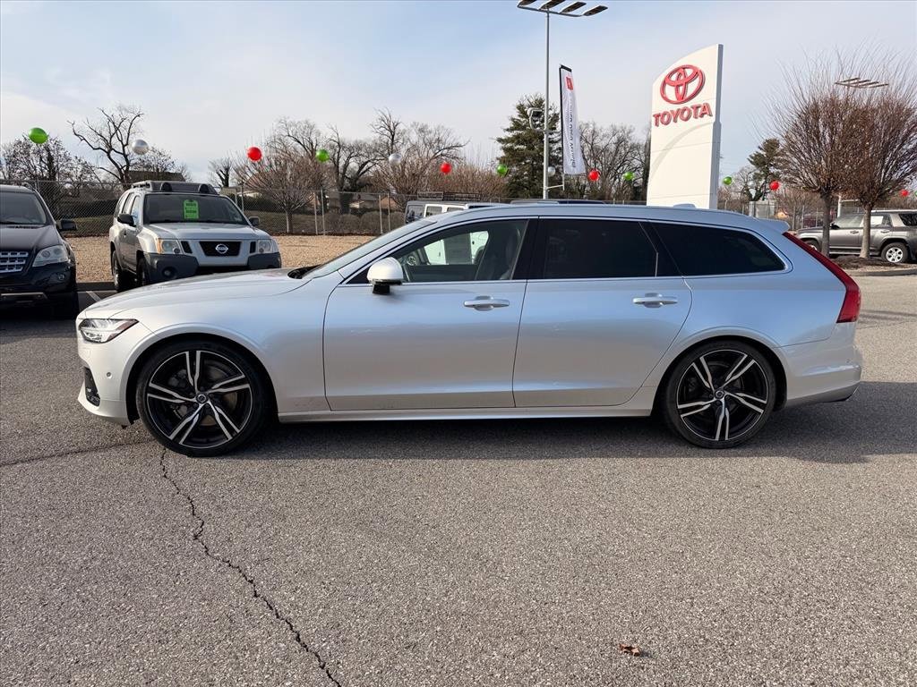 Used 2019 Volvo V90 T6 R-Design w/ Advanced Package image 7