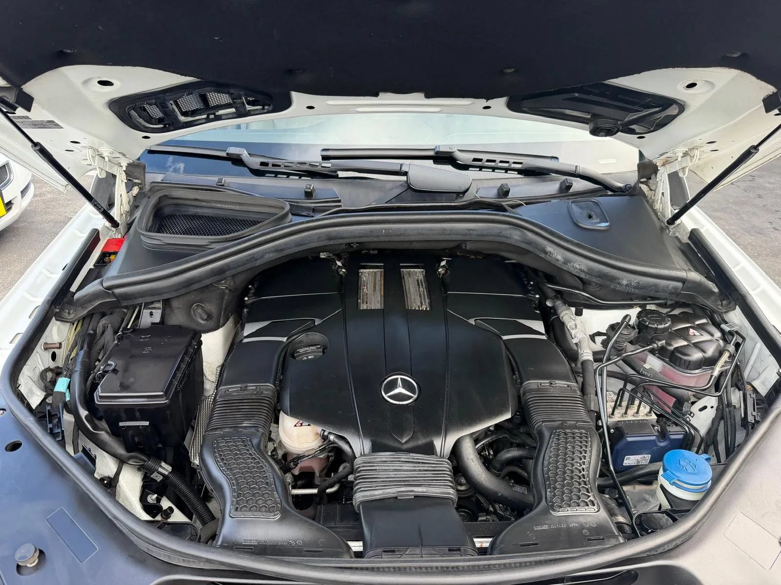 Used 2016 Mercedes-Benz GL 450 4MATIC w/ Premium I Package image 48