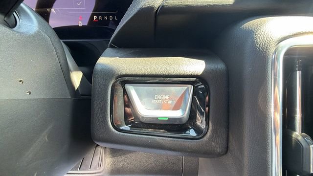 Used 2025 GMC Yukon XL Denali AWD/4WD image 23