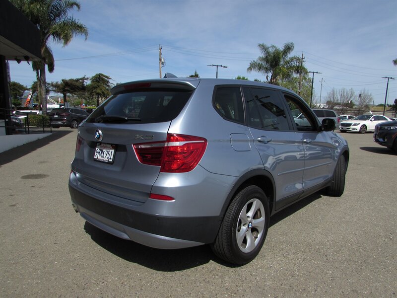 Used 2011 BMW X3 xDrive28i AWD/4WD image 4