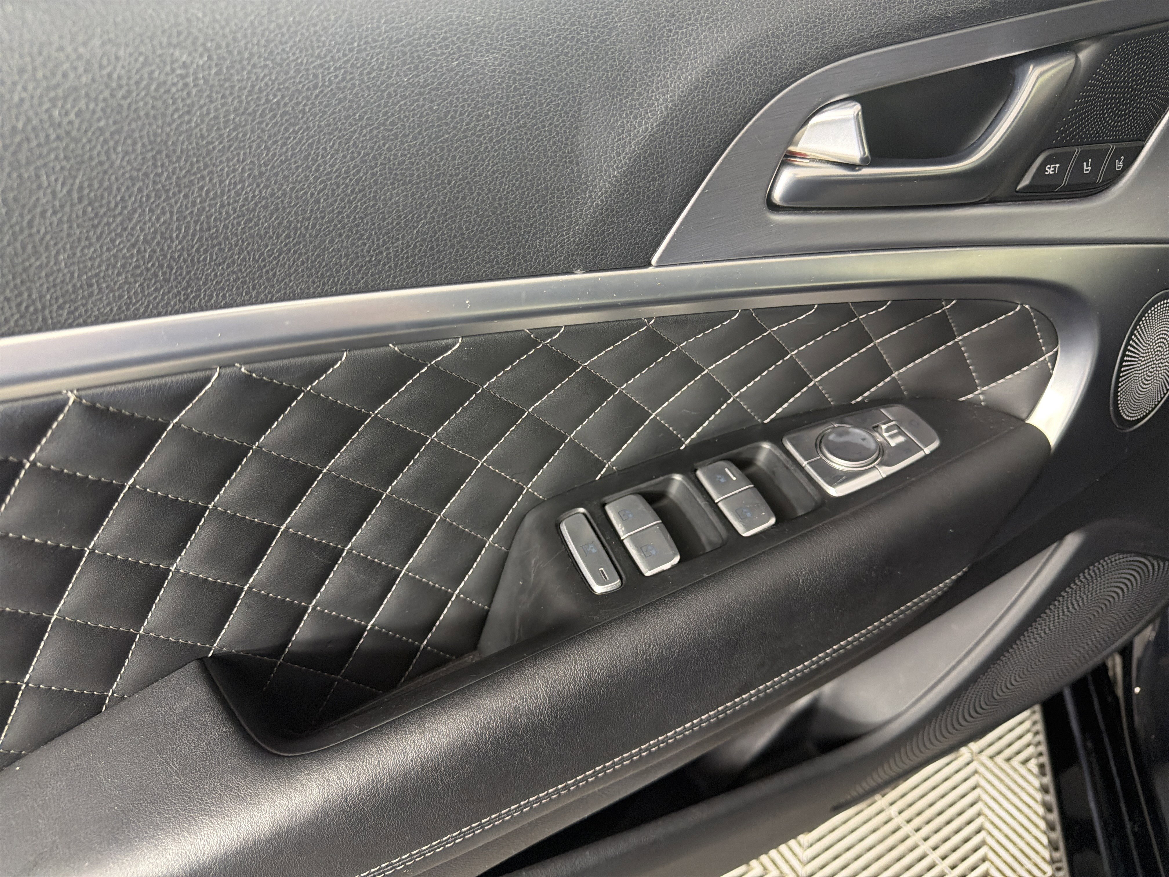 Used 2020 Genesis G70 3.3T w/ Sport Package AWD/4WD image 8