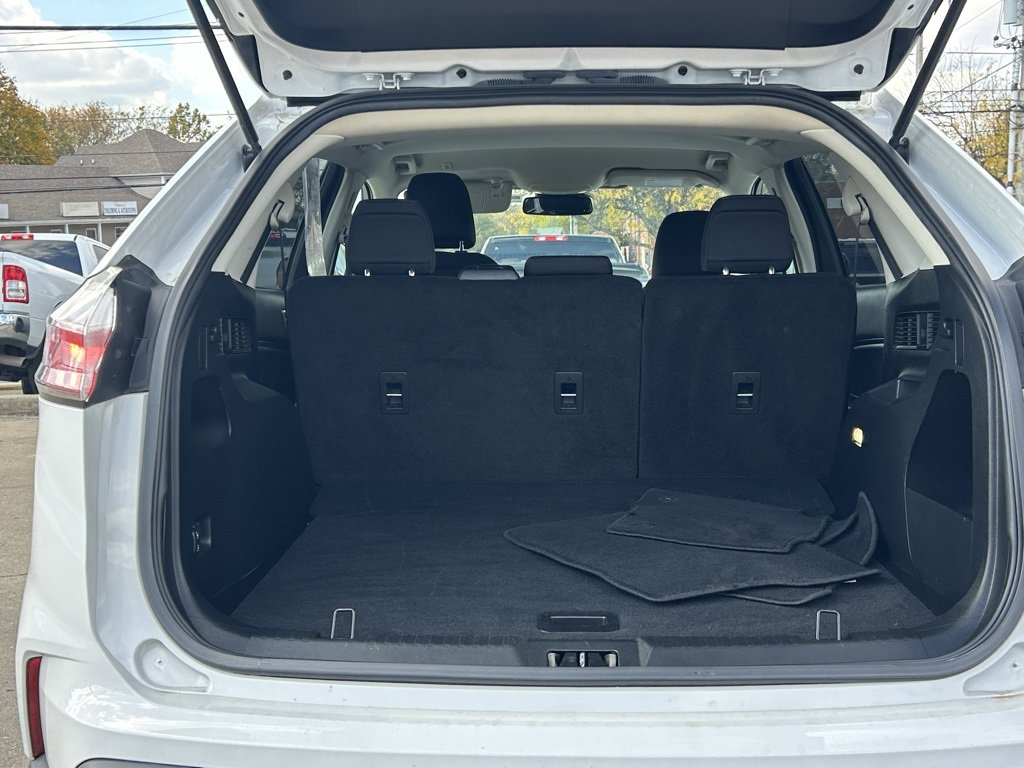 Used 2023 Ford Edge SEL image 8