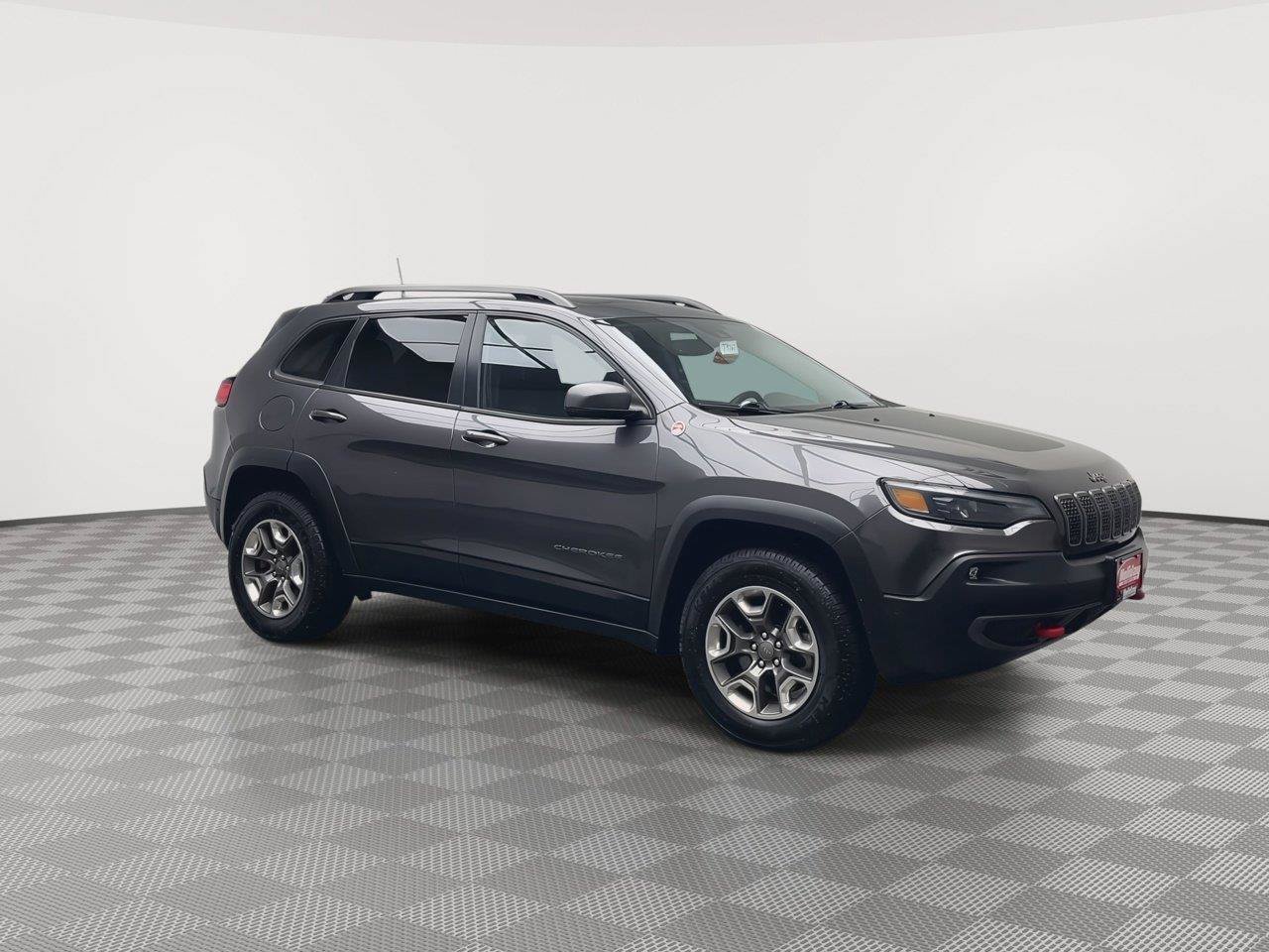 Used 2019 Jeep Cherokee Trailhawk AWD/4WD image 41