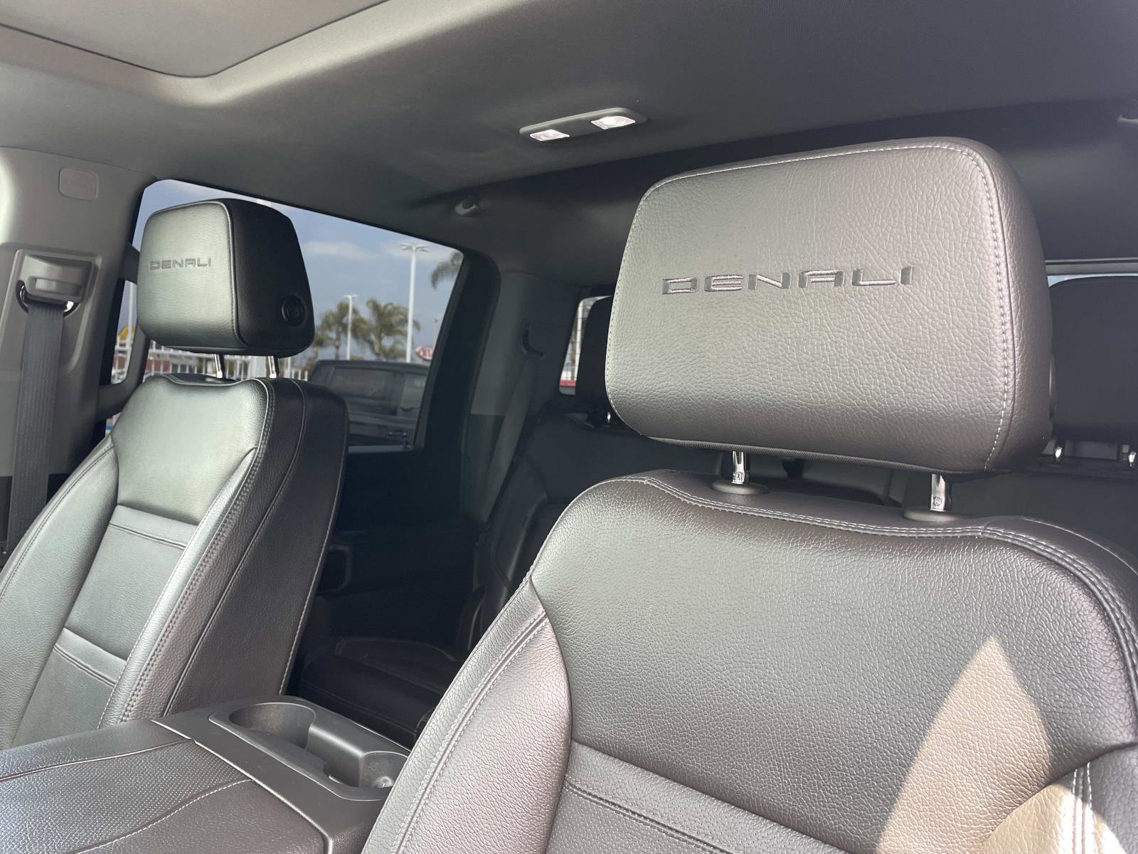 Used 2023 GMC Sierra 2500 Denali w/ Denali Ultimate Package AWD/4WD image 26
