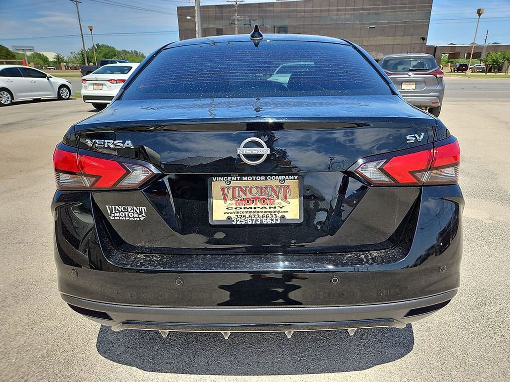 Used 2023 Nissan Versa SV FWD image 6