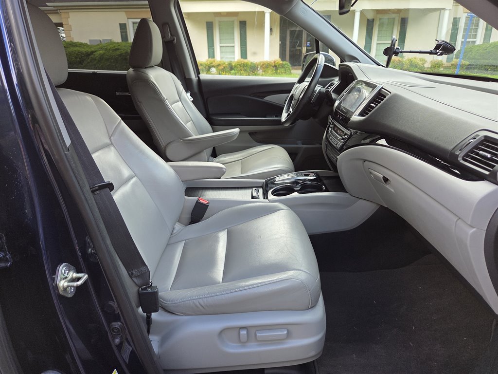 Used 2016 Honda Pilot Touring image 28
