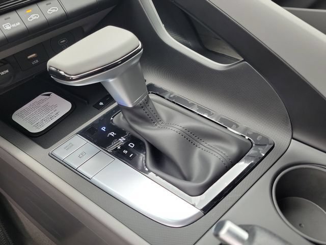 New 2026 Hyundai Elantra Sport FWD image 17