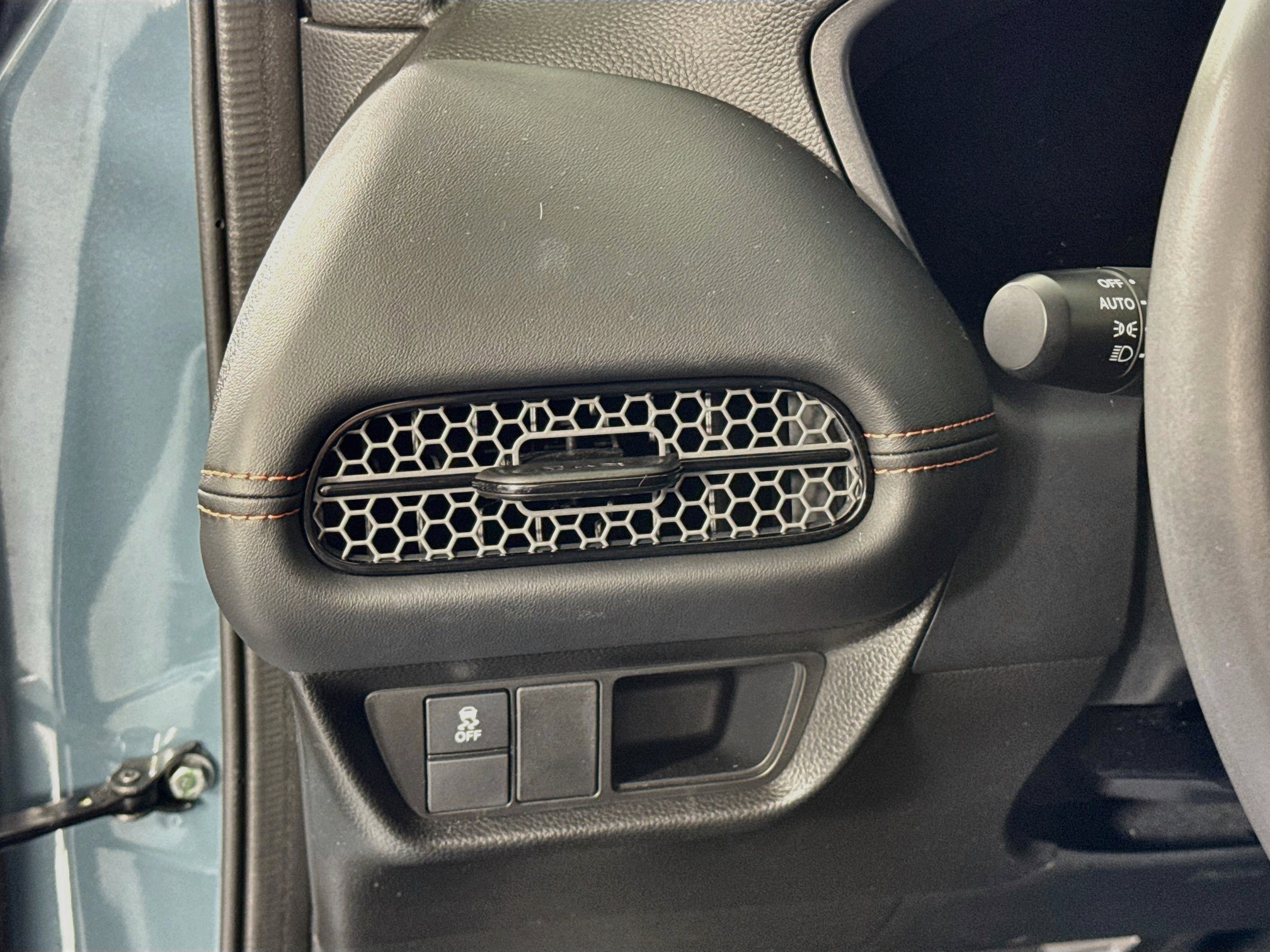 Certified 2025 Honda HR-V Sport image 10
