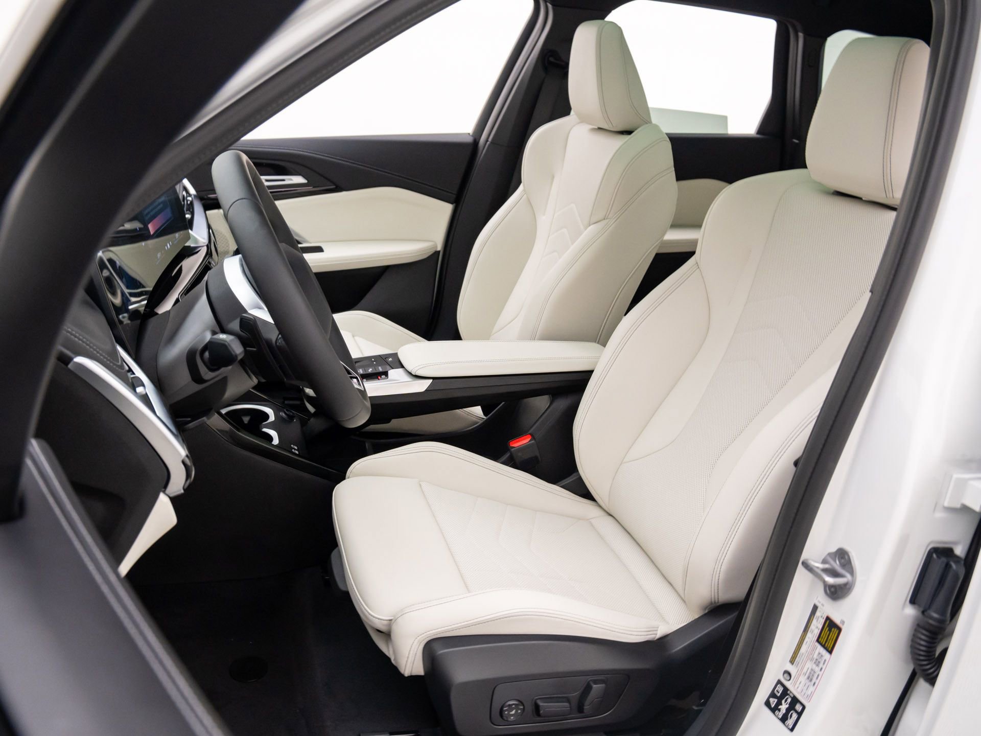 Certified 2026 BMW X1 xDrive28i image 15