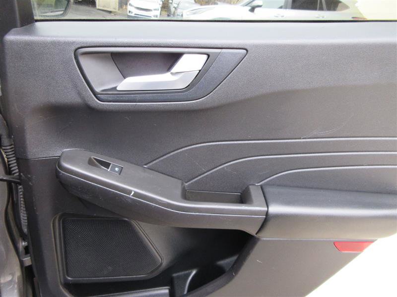 Used 2021 Ford Escape SE image 22
