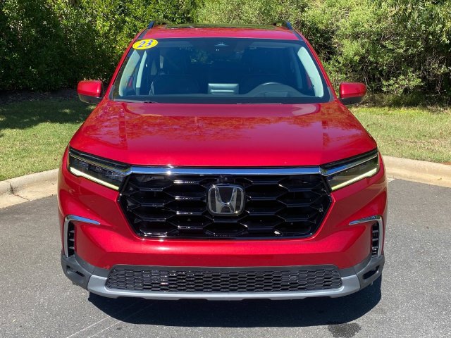Used 2023 Honda Pilot Elite image 2