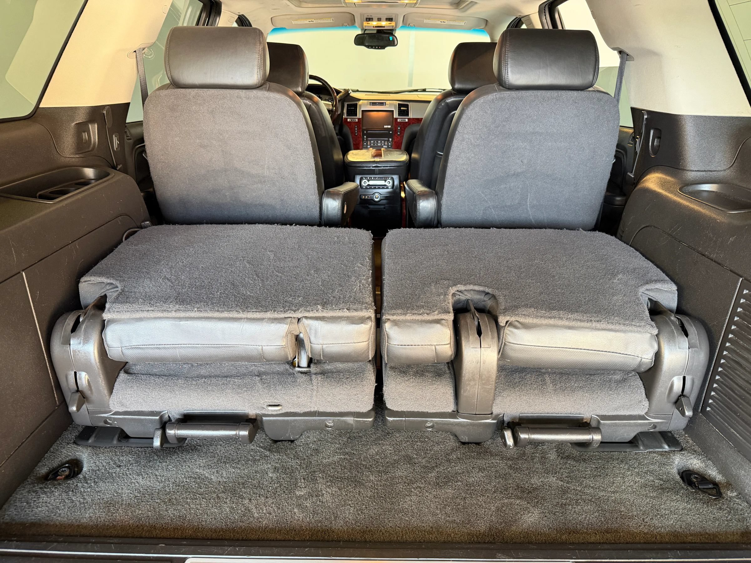Used 2008 Cadillac Escalade AWD image 40