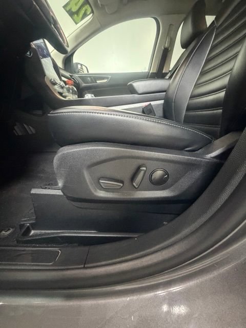 Used 2024 Ford Edge SEL AWD/4WD image 15