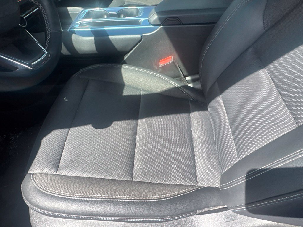 Certified 2024 Chevrolet Equinox EV LT w/ LPO, Blackout Package FWD image 11