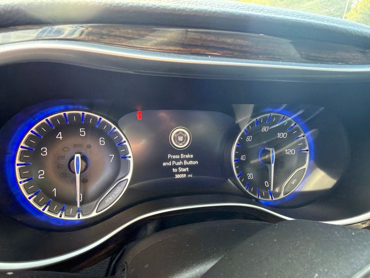 Used 2024 Chrysler Pacifica Limited FWD image 10