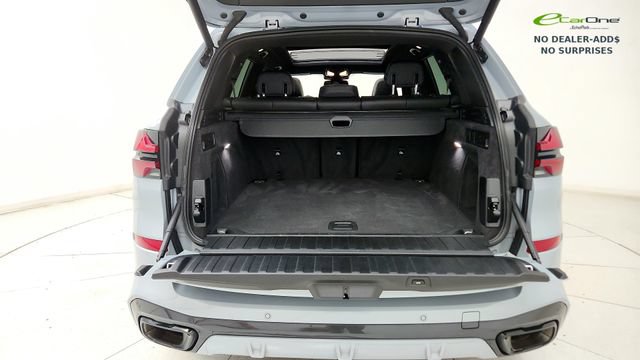 Used 2025 BMW X5 xDrive40i w/ M Sport Package AWD/4WD image 29