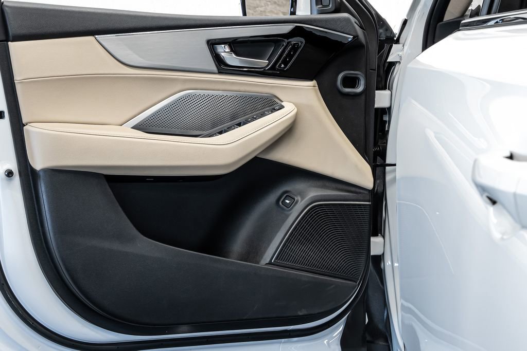 Certified 2024 Acura MDX SH-AWD image 9