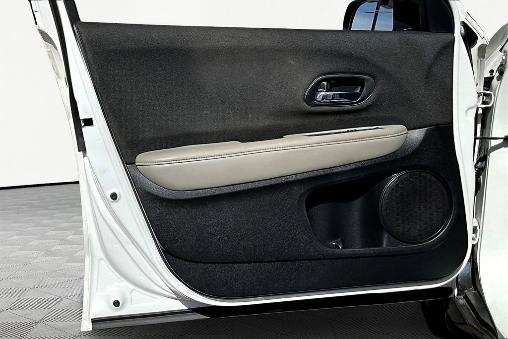 Used 2022 Honda HR-V LX image 18