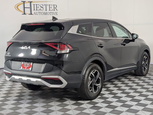 Used 2023 Kia Sportage LX image 7
