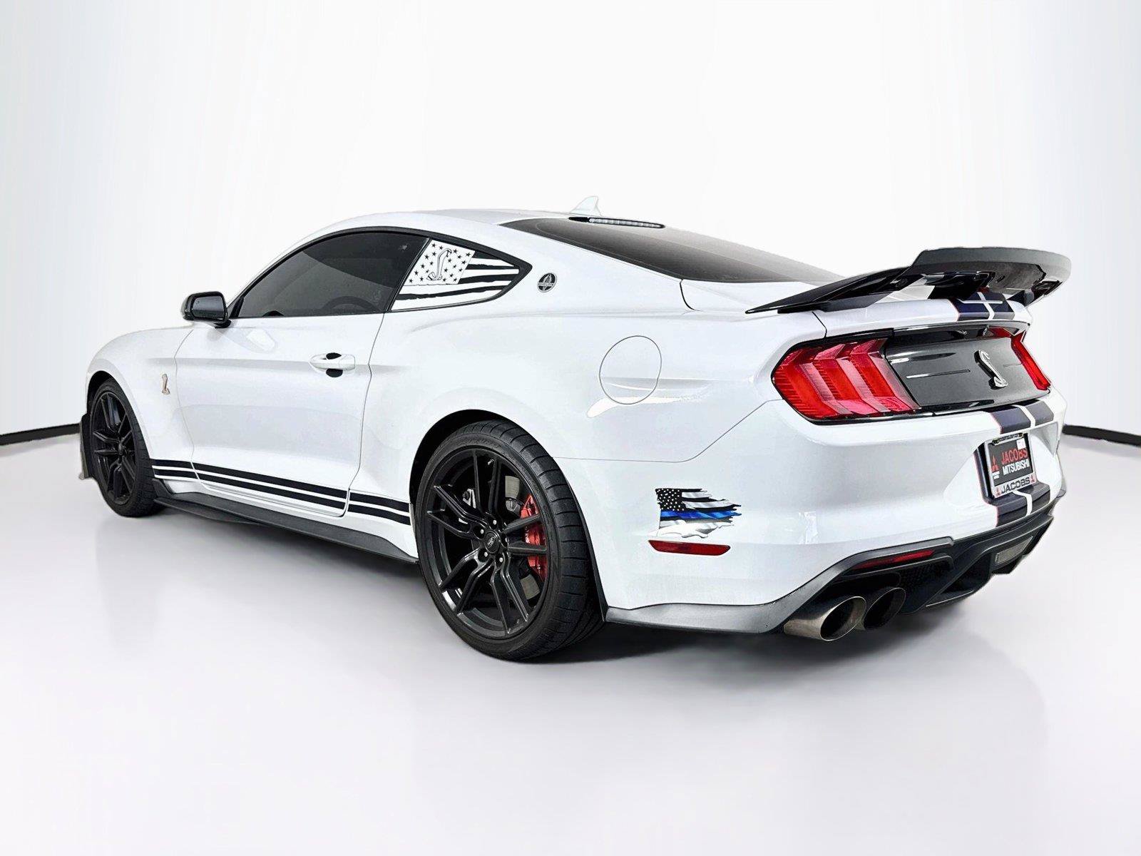 Used 2021 Ford Mustang Shelby GT500 w/ Technology Package RWD image 3