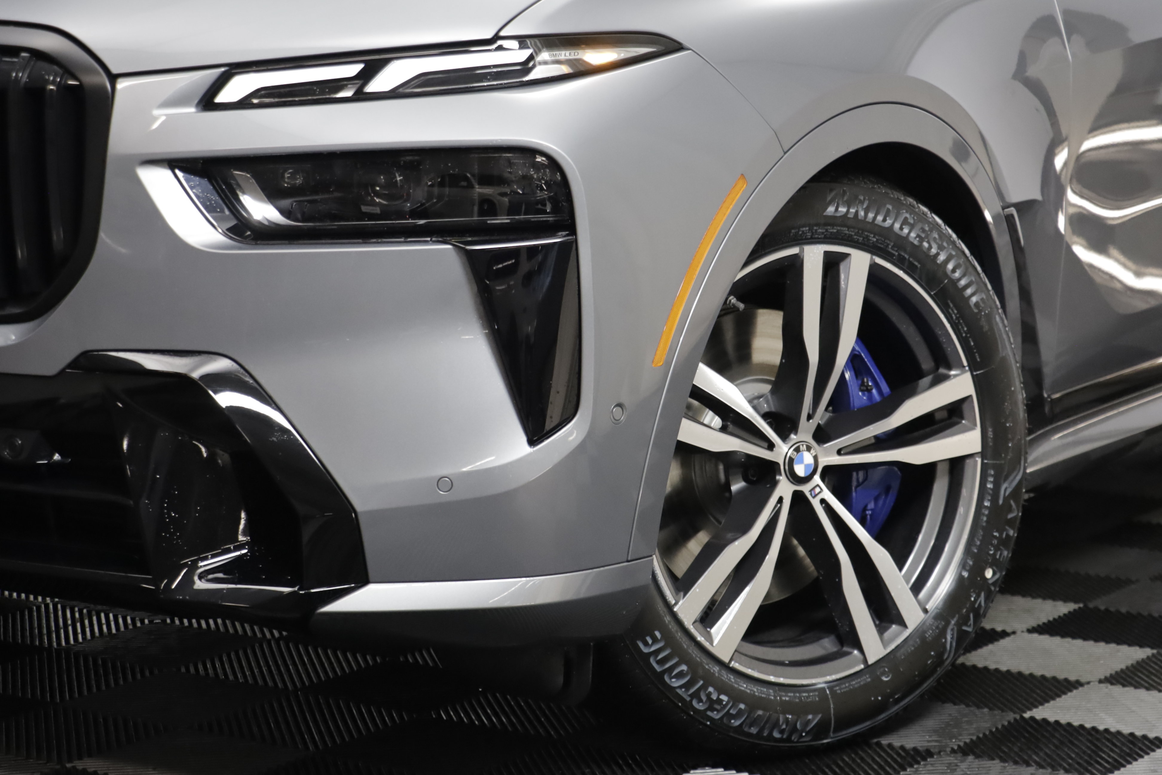 New 2027 BMW X7 xDrive40i w/ Executive Package AWD/4WD image 4