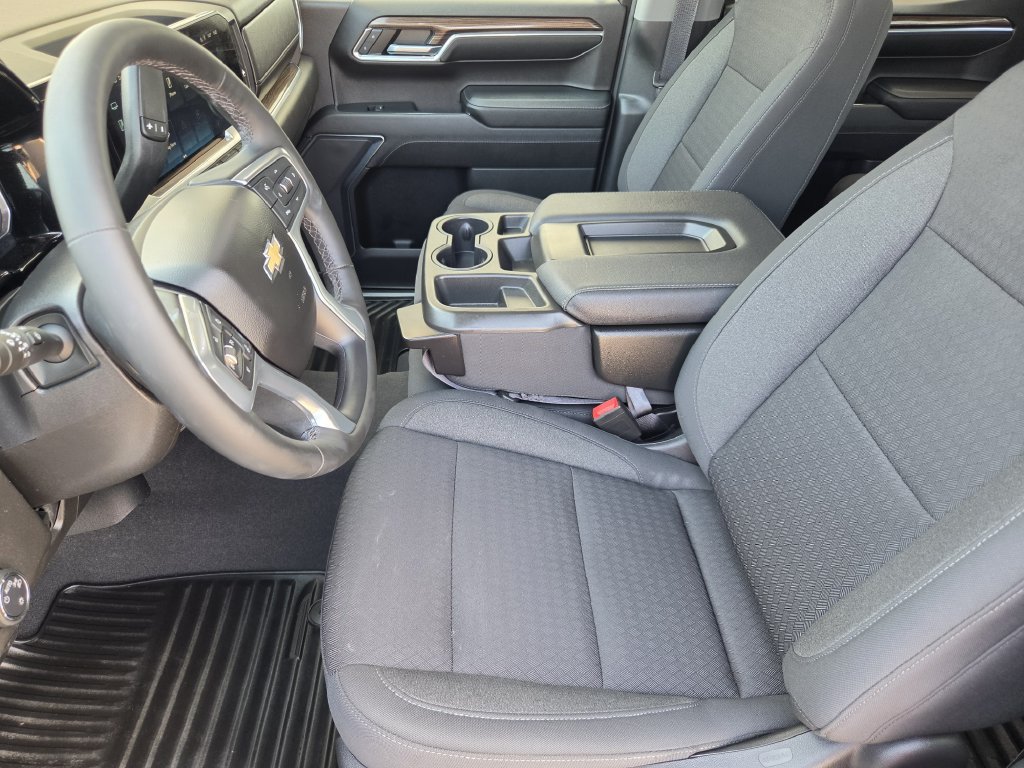 Used 2023 Chevrolet Silverado 1500 LT AWD/4WD image 11