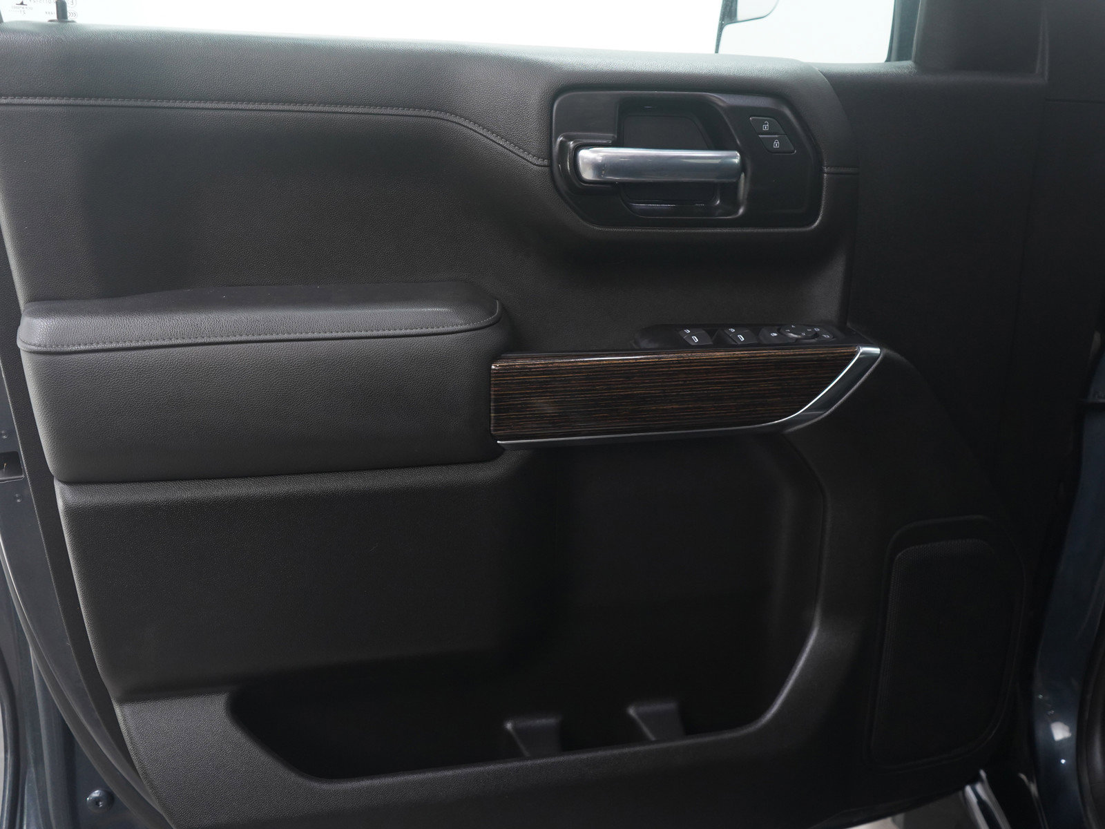 Used 2021 GMC Sierra 1500 SLE w/ X31 Off-Road Package image 20
