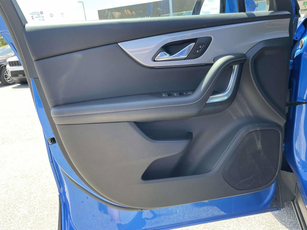 Used 2024 Chevrolet Blazer LT w/ LPO, Floor Liner Package FWD image 6