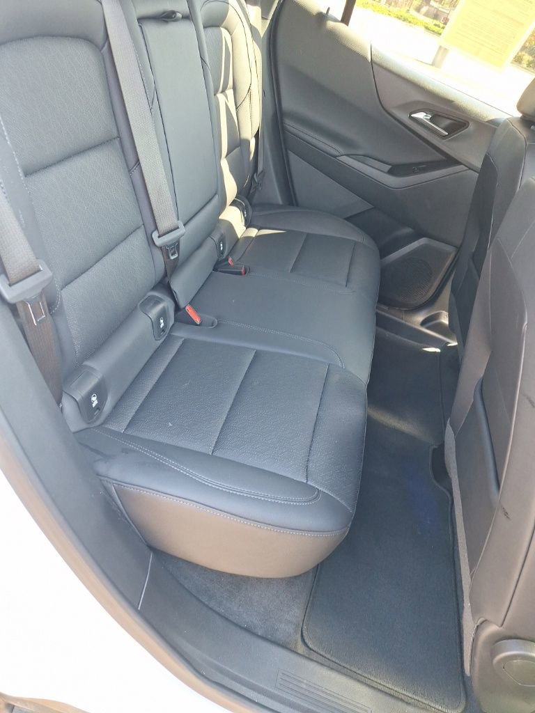 Used 2025 Chevrolet Equinox LT w/ Convenience Package II image 18