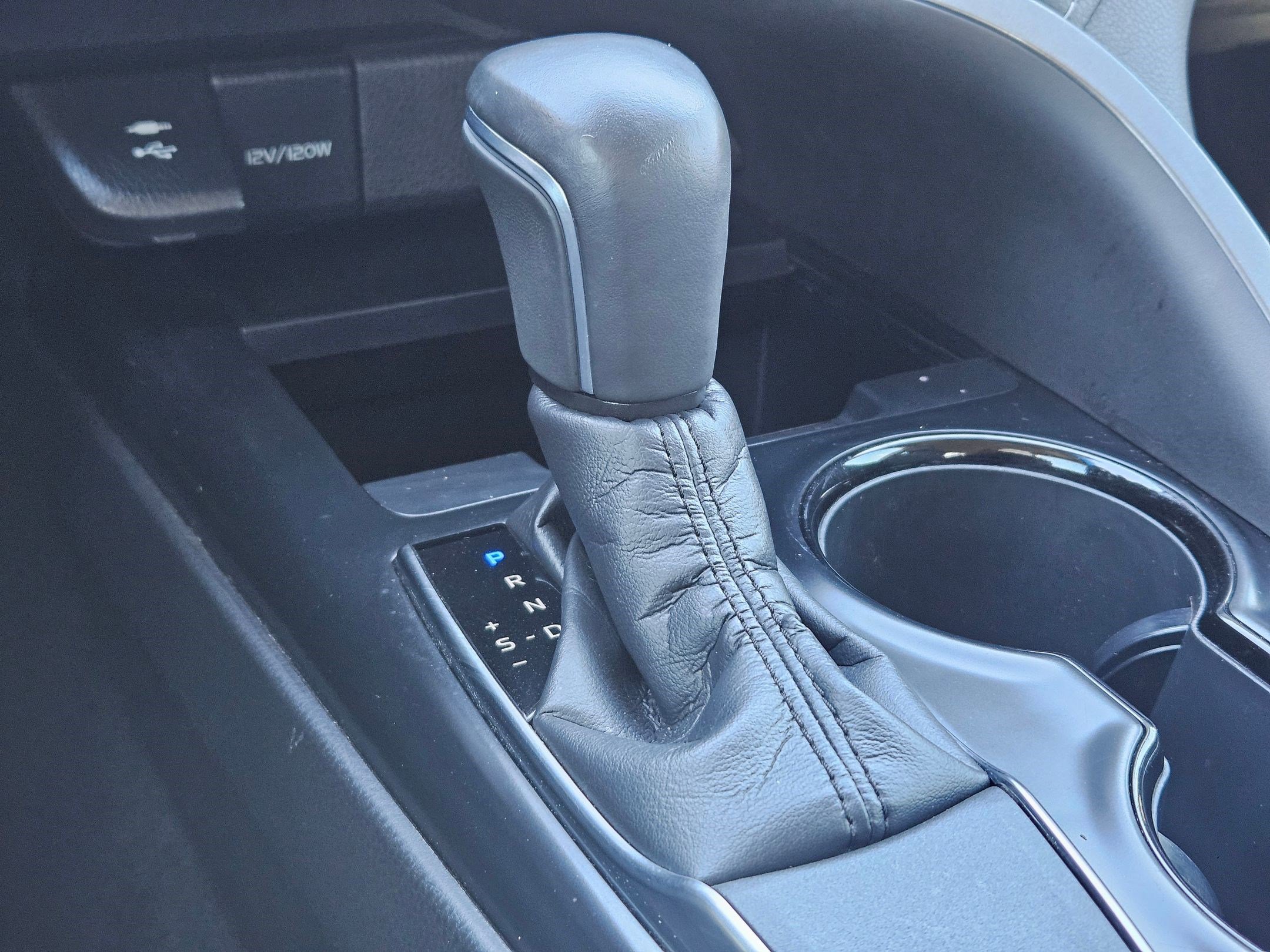 Used 2018 Toyota Camry SE w/ Convenience Package image 27