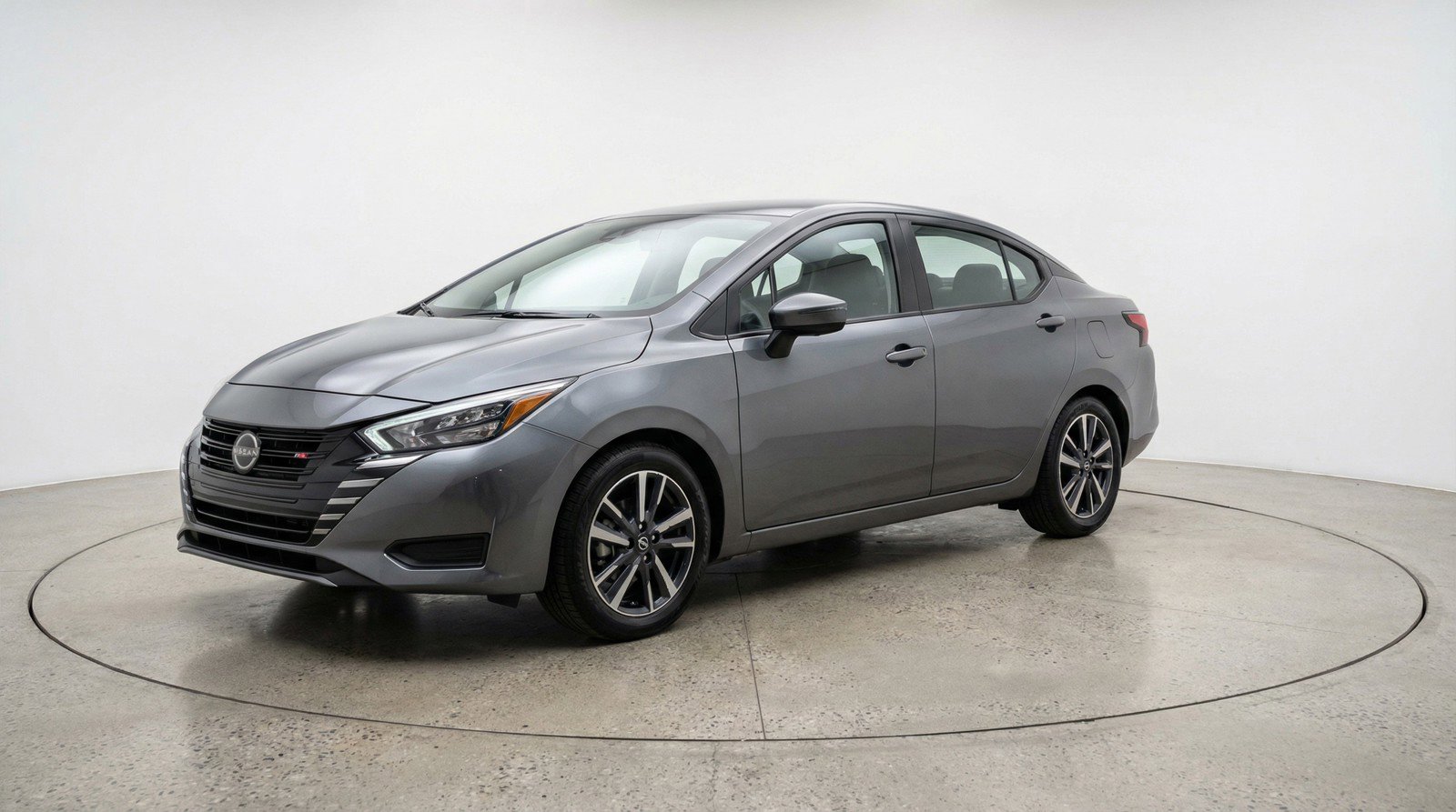 Used 2025 Nissan Versa SV FWD image 3
