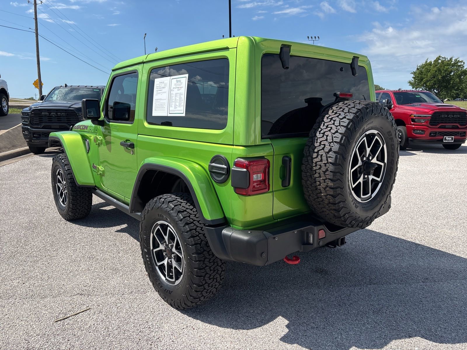 Used 2025 Jeep Wrangler Rubicon AWD/4WD image 4