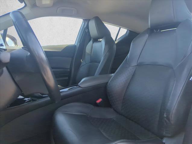 Used 2020 Toyota C-HR Limited image 17