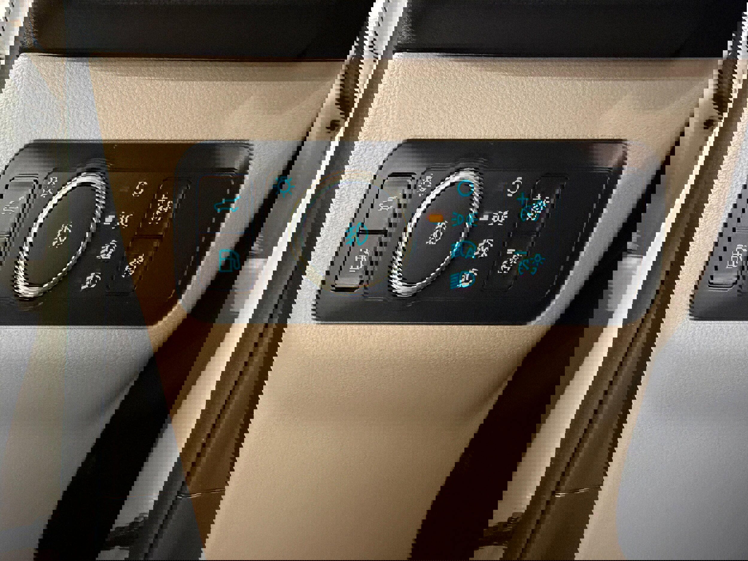 Certified 2021 Ford Escape Titanium FWD image 15