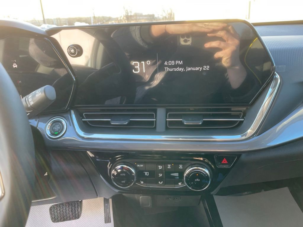 New 2026 Chevrolet Trax ACTIV w/ Sunroof Package image 17